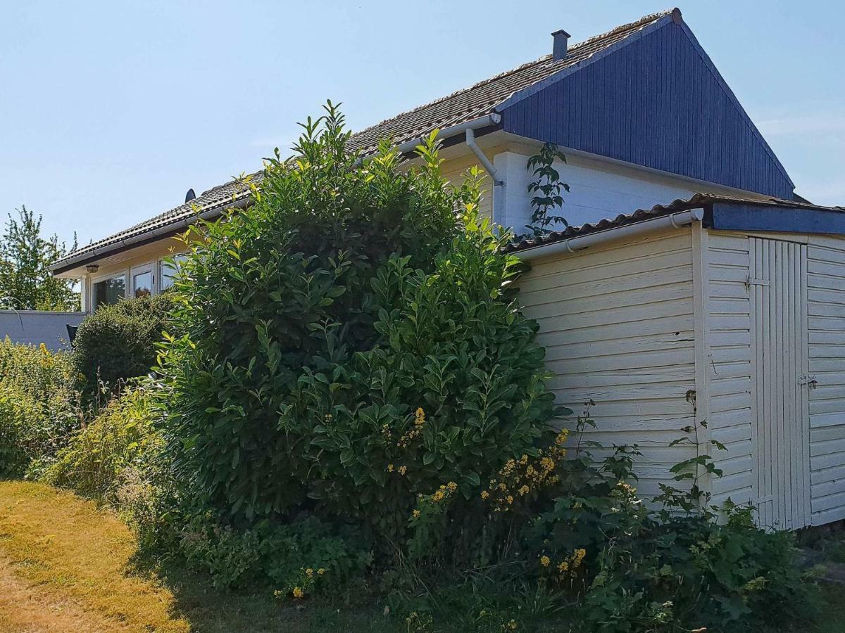 4 Person Holiday Home In Augustenborg Asserballeskov Exterior photo